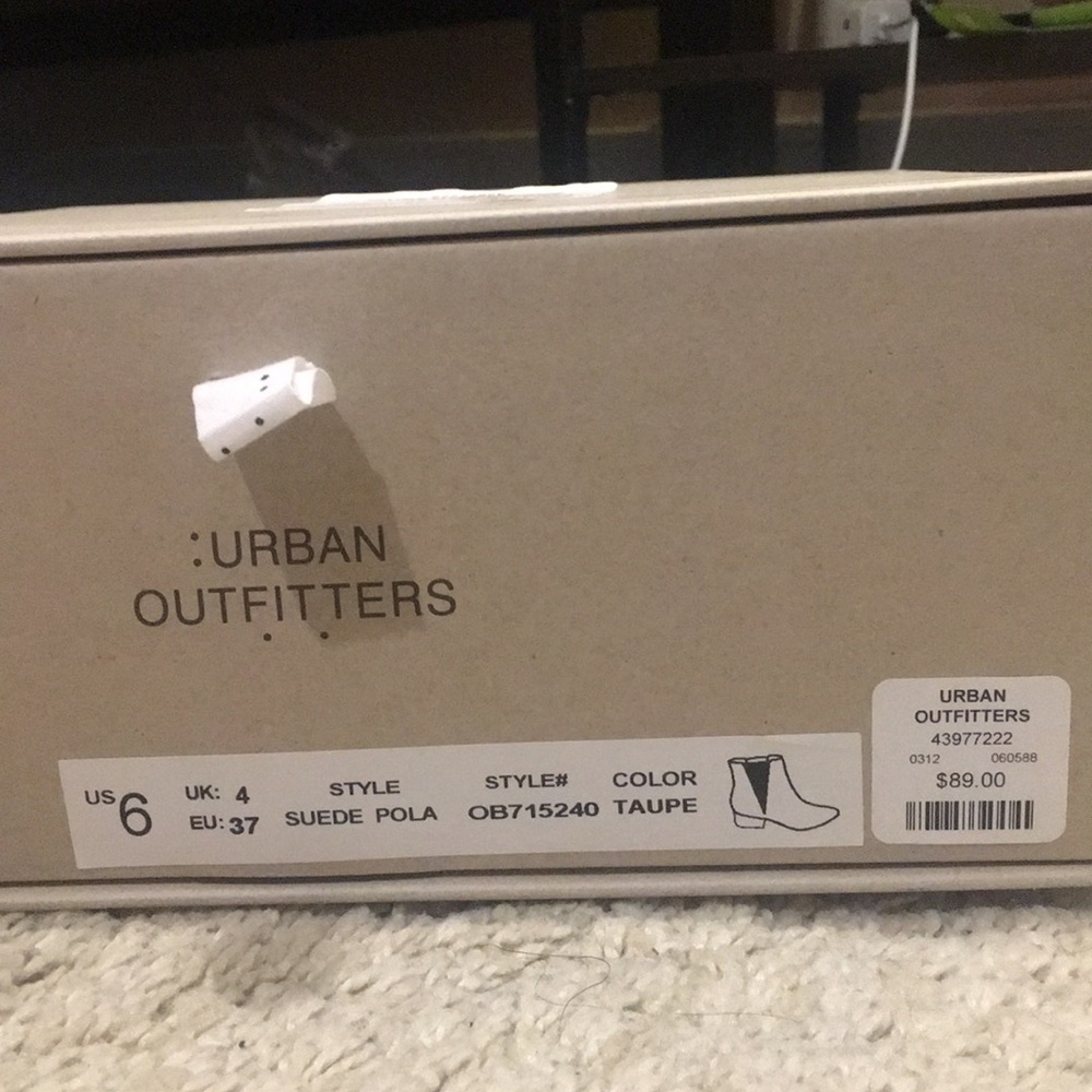 Stylish urban outfitter boot, wear inside once - Picture 4 of 4